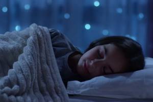 Beri Banyak Manfaat Positif, Cobalah Tidur dengan Kondisi Gelap