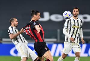 Cedera Saat Milan Gasak Juventus, Ibrahimovic Terancam Batal Ramaikan Piala Eropa