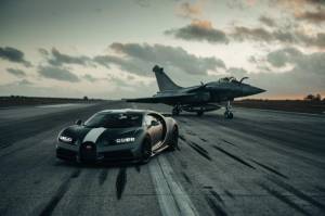 Keren, Bugatti Edisi Spesial Adu Kencang dengan Pesawat Jet Incaran Prabowo