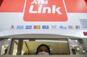 Pengenaan Tarif Transaksi ATM Link Bisa Berdampak ke Nasabah Kecil