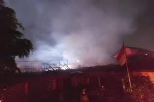 Kantor Desa Bitung Jaya Tangerang Ludes Terbakar, Gedung Sekolah Ikut Tersambar