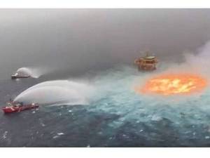 Kilat Dituding Jadi Biang Keladi Kebakaran di Laut Teluk Meksiko