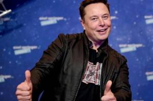 Elon Musk Beli Tiket Wisata Luar Angkasa Virgin Galactic