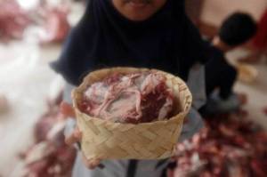Cegah Kerumunan, Pengelola Tak Bagikan Daging Kurban di Masjid Al Azhar