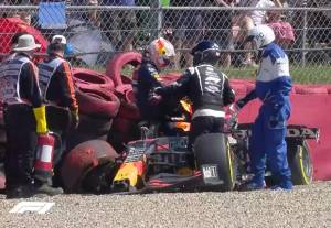 Max Verstappen Masuk Rumah Sakit Usai Ditabrak Mobil Hamilton