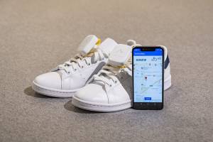 Ashirase, Startup Bikinan Honda yang Memproduksi Sepatu GPS untuk Tunanetra