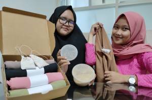 Inovasi Keren, 4 Mahasiswa Unusa Ciptakan Hijab Beraroma Segar dan Wangi