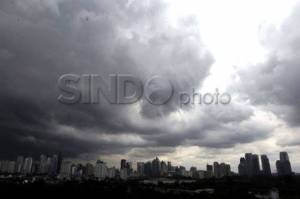 Siang Ini Sebagian Jakarta Diperkirakan Turun Hujan
