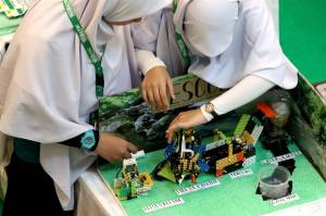 Keren, Siswa Madrasah Raih Medali Indonesian Youth Robot Competition di Korea