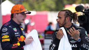 Bersaing dengan Verstappen, Hamilton Yakin Jam Terbang Tak Berpengaruh Banyak
