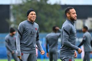 Perseteruan Mbappe dan Neymar Berakhir Damai saat Latihan