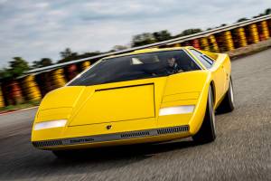 Crazy Rich Misterius Terima dan Geber Lamborghini Satu-satunya di Dunia