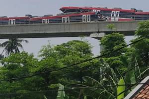 Kesaksian Warga Soal Tabrakan Kereta LRT Cibubur: Terdengar Dentuman, Dikira Kecelakaan di Tol