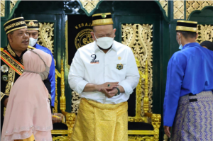 Berkunjung ke Kerajaan Kusuma Negara Sekadau, LaNyalla Dapat Gelar Pangeran Jaya Sukma Dilaga