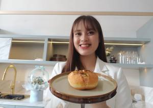 Terinspirasi Korean Garlic Bun, Chef Fani MCI Bikin Donat Mentai