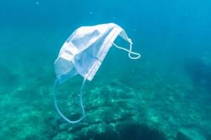 Gawat, 28.000 Ton Sampah Masker dan Sarung Tangan Medis Mencemari Lautan
