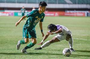 Hasil Liga 1 2021/2022: Persebaya Berondong Gawang Persita 4 Gol
