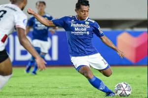 Menang Tipis Lawan Madura United, Pelatih Persib Soroti Banyak Peluang Terbuang