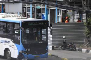 Pejalan Kaki Tewas Ditabrak Bus Transjakarta di Ragunan