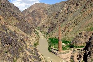 Menara Berkaligrafi Surah Maryam Ini Terabaikan, Jejak Kejayaan Arsitektur Islam di Afghanistan