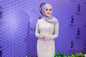 Jadi Brand Ambassador Produk Hijab Asal Balikpapan, Olla Ramlan Dapat Kejutan Ulang Tahun