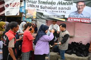 UMKM Sahabat Sandiaga Uno Gelar Sembako Murah di Cimahi