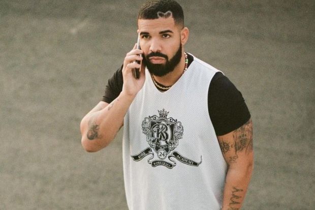 Terimbas Kasus Hukum, Drake Tunda Perilisan Single Splash Brother
