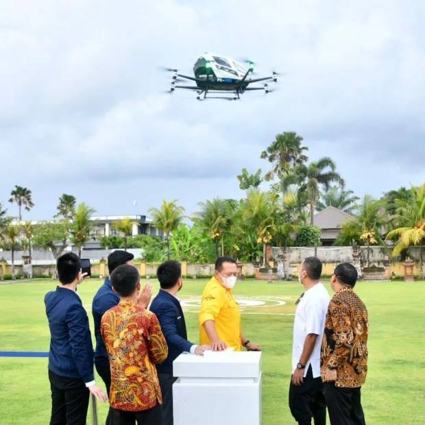 Taksi Terbang EHang 216 Sukses Uji Coba Mengudara di Langit Bali