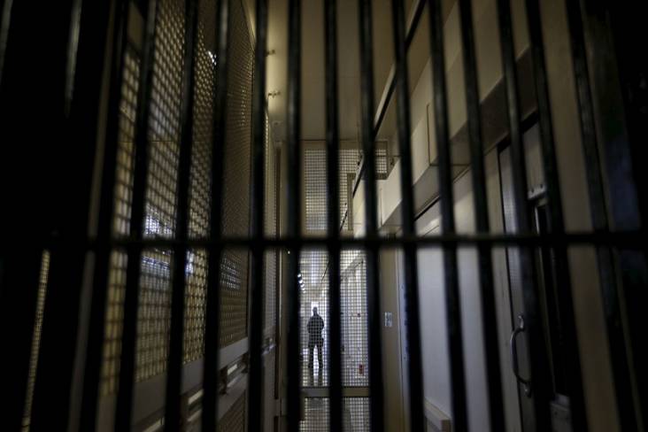 Kabur dari Penjara, Penjahat Berbahaya Muncul di Facebook Umumkan Tunangan dengan Pacar