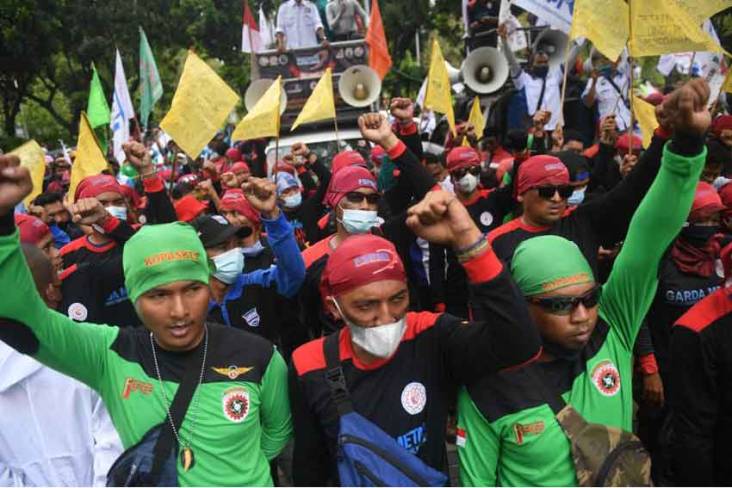 Buruh Tinggalkan Lokasi Aksi, Jalan Medan Merdeka Dibuka Kembali
