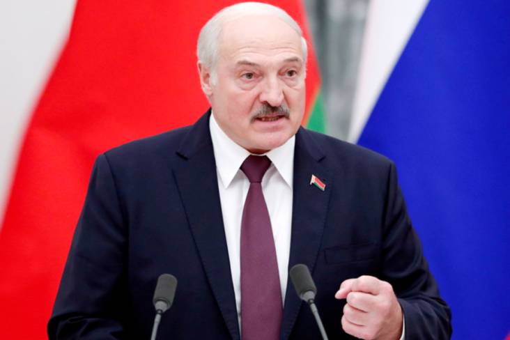 Lukashenko Minta Rusia Kerahkan Senjata Nuklir ke Belarusia