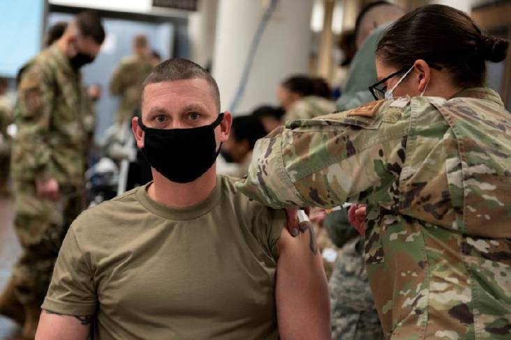 Tentara AS yang Tolak Vaksinasi Covid-19 Dilarang Ikut Latihan