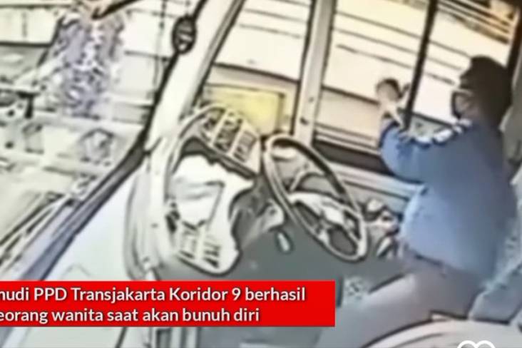Viral Pramudi Transjakarta Gagalkan Wanita Bunuh Diri, Netizen: Layak Dapat Bonus!