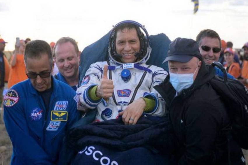 Pesawat Rusak, Tiga Astronot Mengitari Bumi Hampir 6 Ribu Kali