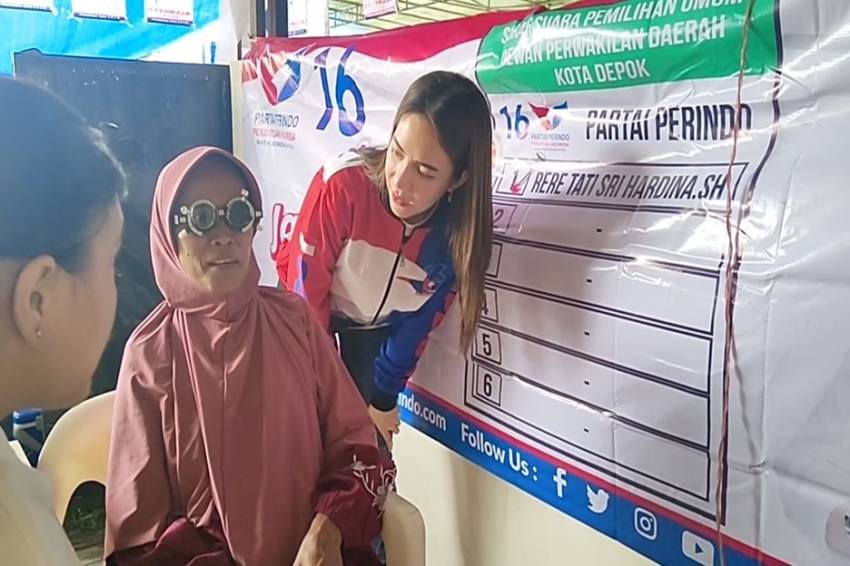 Warga Kampung Pulo Terima Kasih ke Caleg Perindo karena Gelar Pemeriksaan Mata Gratis