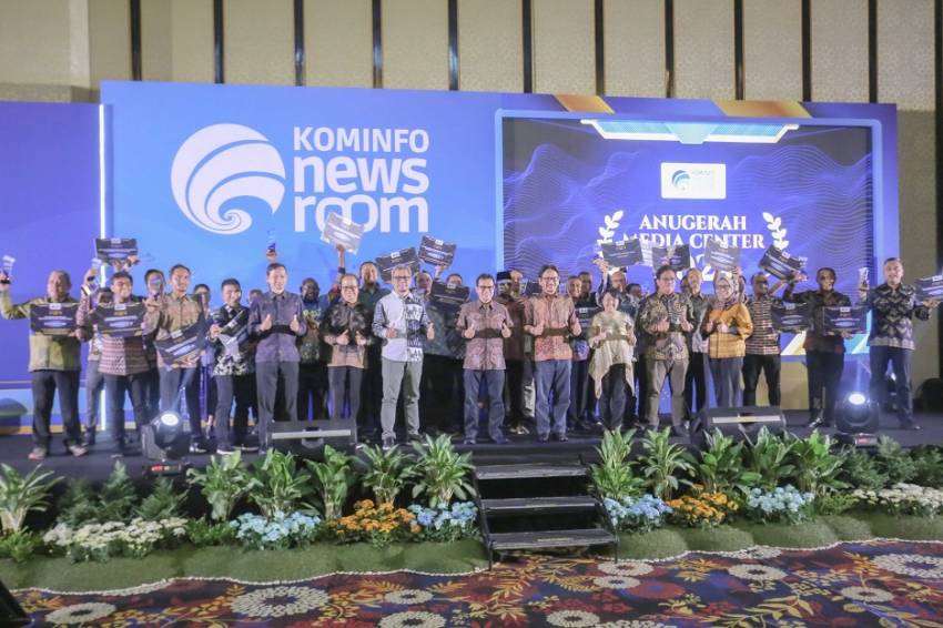 Kominfo Beri Penghargaan 36 Mitra Komunikasi Publik Terbaik