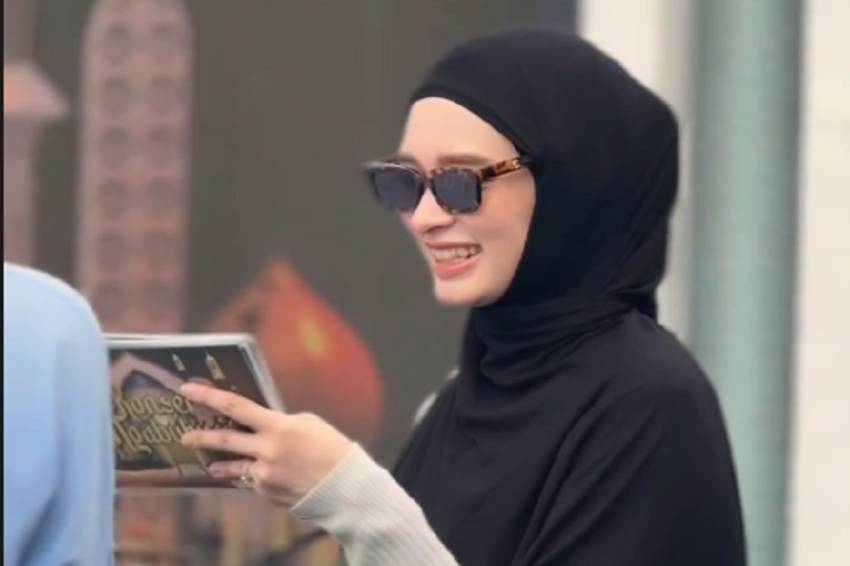 Inara Rusli Girang Jadi Host Tabligh Akbar iNews: Ini Pengalaman Perdana Aku!