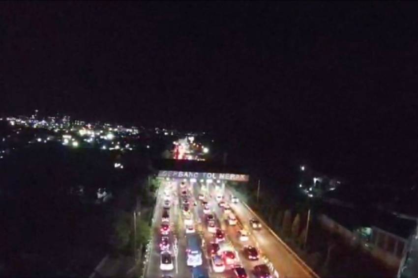 Polda Banten Terapkan Delay System Urai Kemacetan di Tol Tangerang-Merak