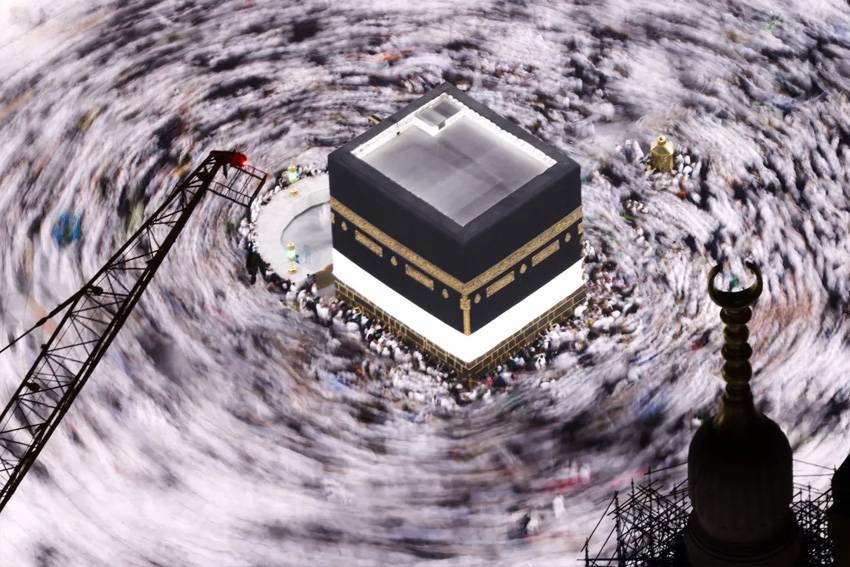 Hukum Sengaja Berdesak-desakan ketika Melaksanakan Sebagian Syariat Haji