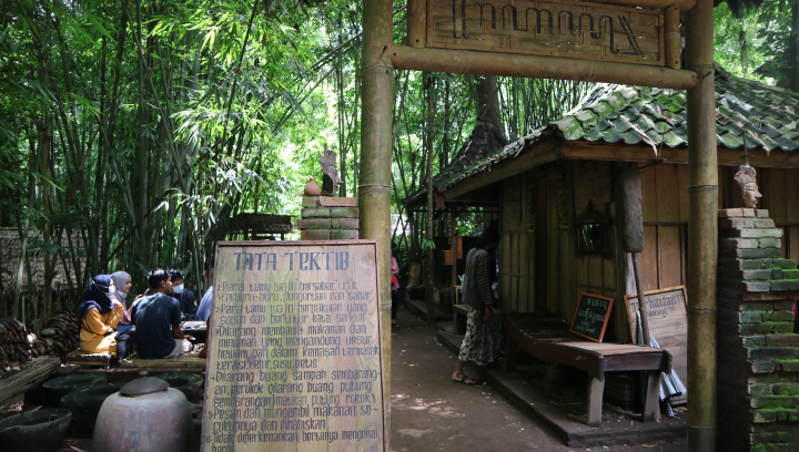 Melepas Penat di Wisata Situs Kuno Mataram Tomboan Ngawonggo Malang