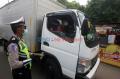 Petugas Gabungan Gelar Razia Pengawasan Pelaksanaan PSBB di Bekasi