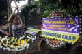 Karangan Bunga Penuhi Pelataran Rumah Duka Jenderal Djoko Santoso