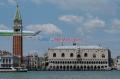 Aksi Tim Terbang Akrobatik Italia Lawan Corona di Venesia