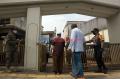 Aparat Kawal Pelaksanaan Salat Jumat Perdana di Masa PSBB Transisi DKI Jakarta