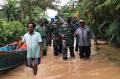 Lanal Cilacap Berikan Bantuan kepada Korban Banjir di Gandrungmangu dan Sidareja
