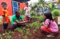 Dinas LHK Jaktim Kenalkan Anak dengan Urban Farming Sejak Dini