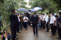 Tangis Haru Keluarga dan Rekan Kerja Iringi Pemakaman Kapten Afwan di TMP Pondok Rajeg
