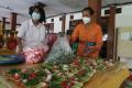 Penyemprotan Disinfektan di Pura Amerta Jati Jelang Nyepi