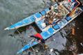 Patroli Armada Pattasaki Jaga Kebersihan di Pantai Losari