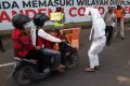 Pocong Korban Covid-19 Bergentayangan, Kejutkan Pengguna Jalan di Suramadu